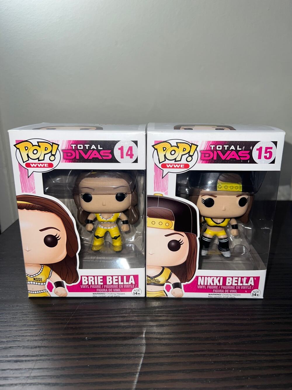 2 VAULTED Bella Twins WWE Funko Pops Brie #14 Nikki #15 Sisters Total Divas